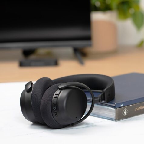 Sennheiser RS 275 TV Headphone - eyJwYXRoIjoic29ub3ZhXC9maWxlXC9OOWh5NGVYYWdtWVR5dHhIS1VFUi5qcGcifQ_sonova_d4UeTl3QuNOnTHTD49yfETJmww7x0eknzpjhlSUY8zM