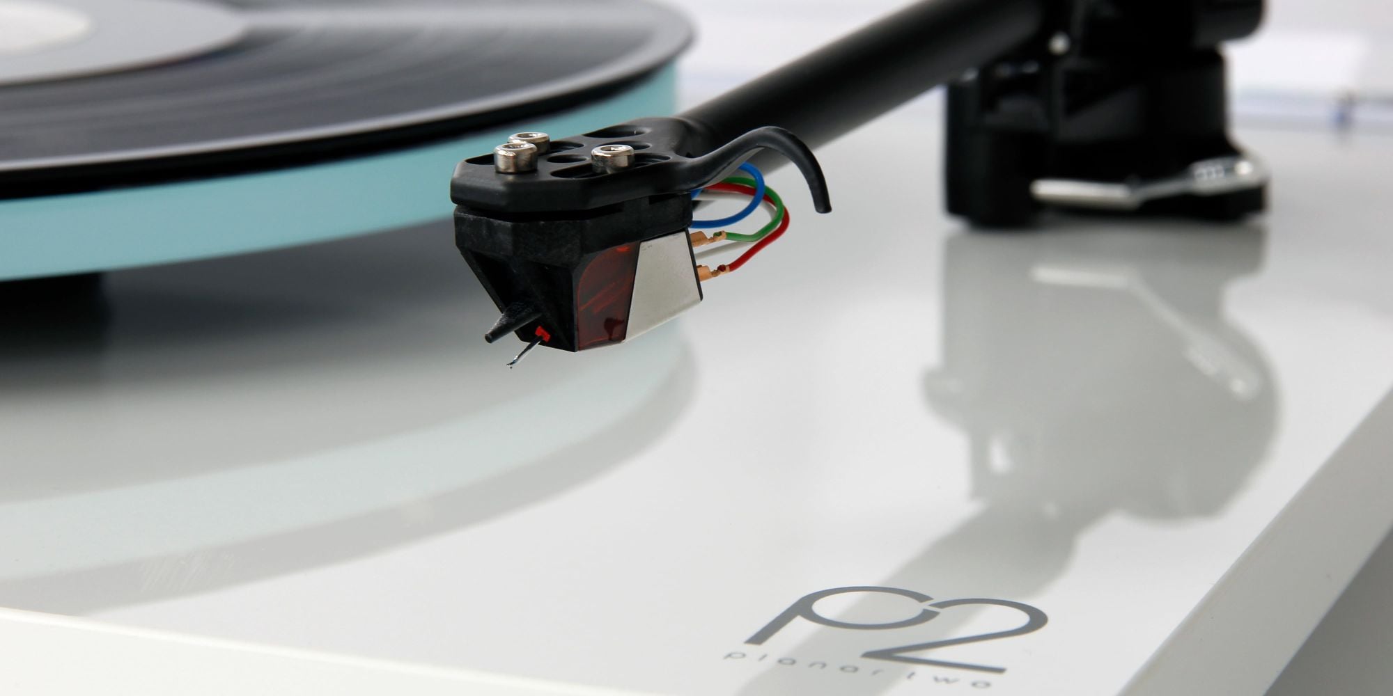 Rega Planar 2 - PL2-nd3-hero-(2)