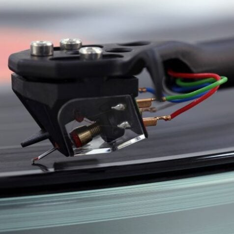 rega-planar-6-rs-edition-ania-cartridge-closeup rega-planar-6-rs-edition-ania-cartridge-closeup